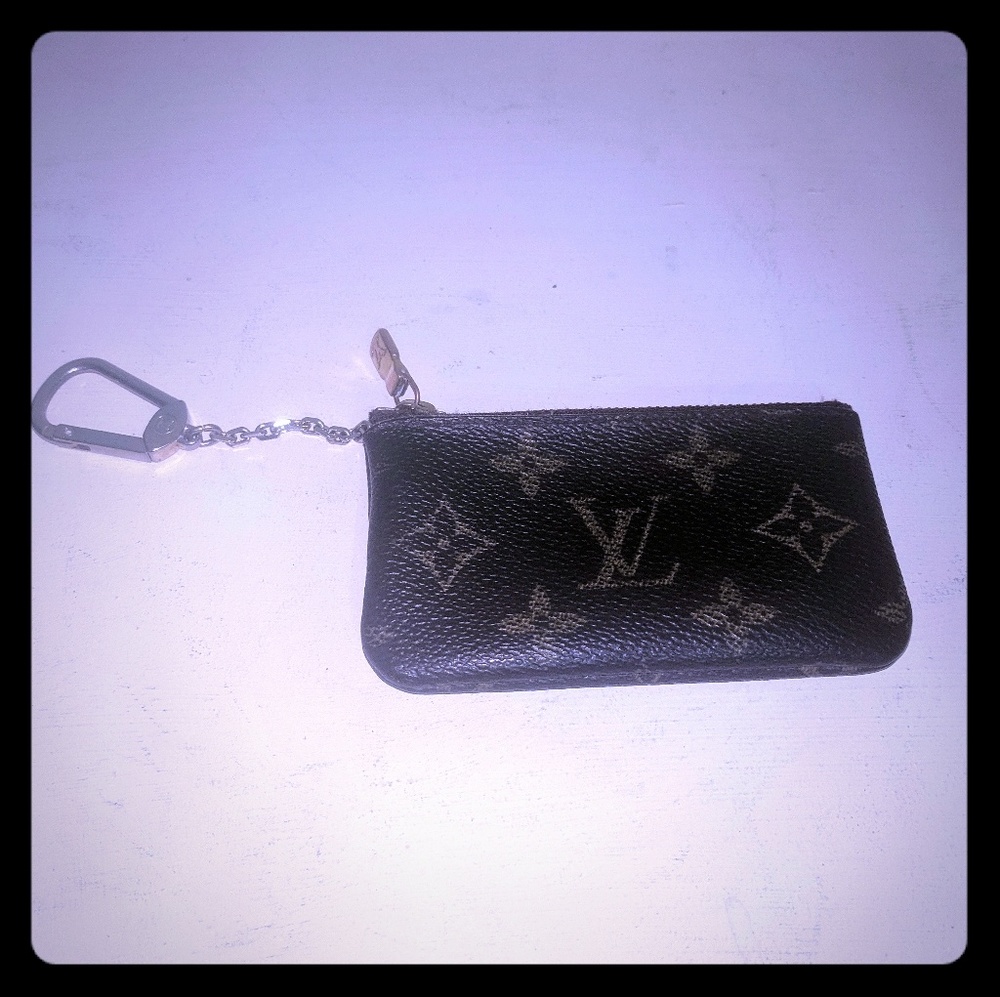 **SOLD**Authentic Louis Vuitton Key Cles